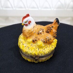 Antique Limoges Peint Main Hen and Chicks Trinket Box Farm Hand Painted